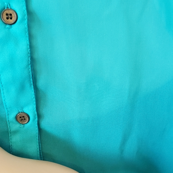 Eyelash Couture Sheer Button Down Tops- Set of 2 - Picture 8 of 16